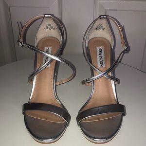 Steve Madden silver strappy sandals size 8.5M